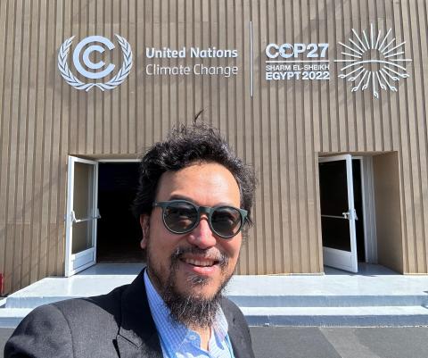 Leo Chyi selfie outside of delegate entrance at COP27